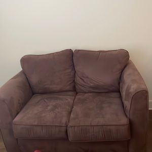 Barely used super comfy loveseat. FREE. PICKUP ONLY.